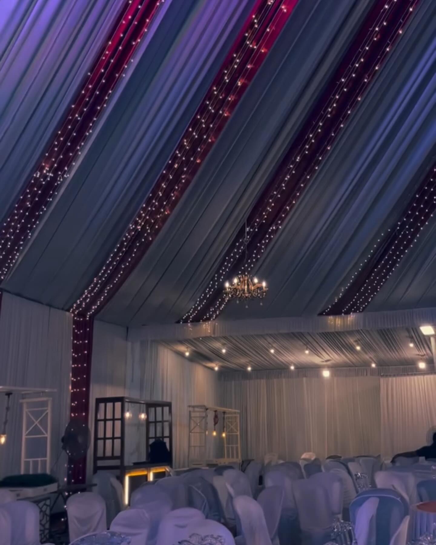 High-Vaulted Reception Atmosphere